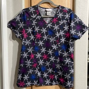 Snowflake scrub top